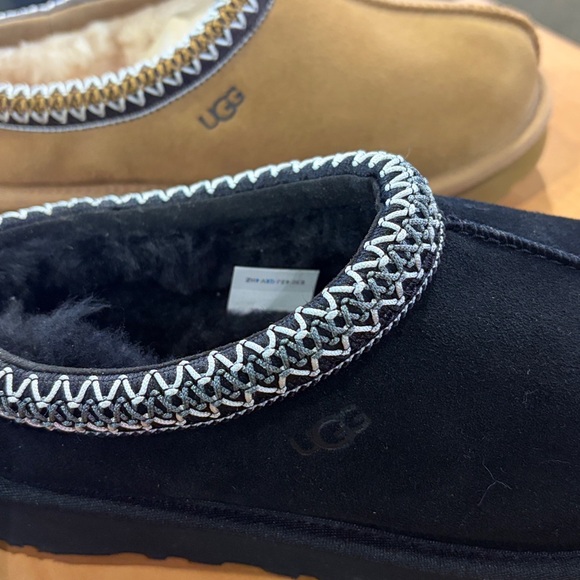 Ugg Tasman II - Women's and Men’s Black or Chestnut - 100% Authentic - Picture 4 of 5